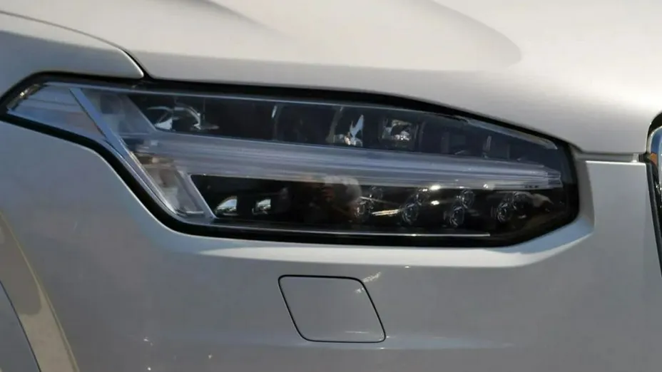 VOLVO XC90 -