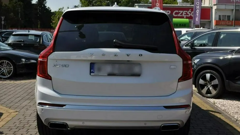 VOLVO XC90 -