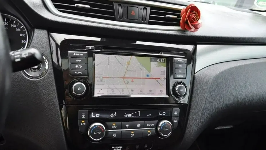 NISSAN Qashqai -