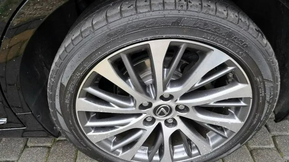 LEXUS ES -