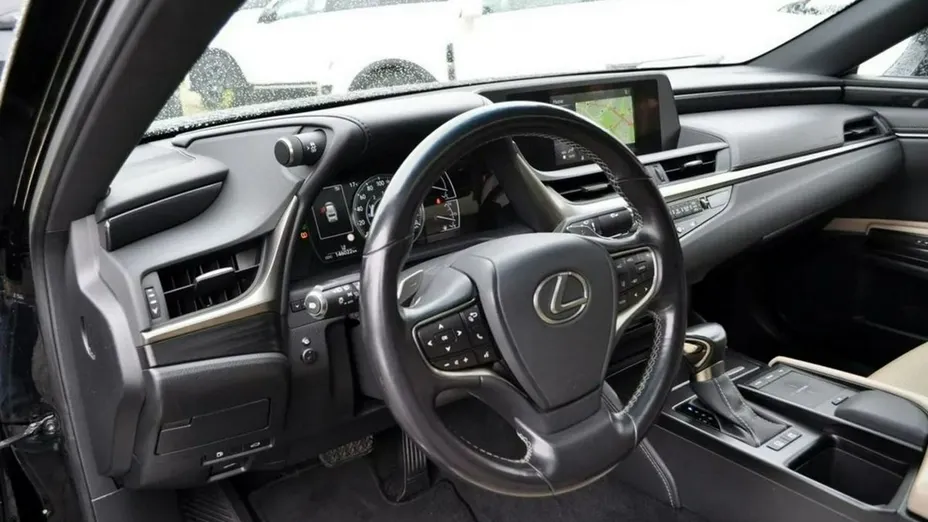 LEXUS ES -