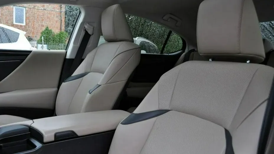 LEXUS ES -