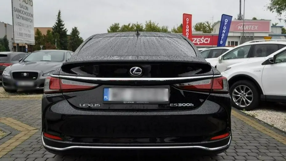 LEXUS ES -