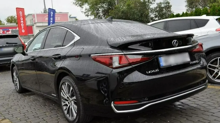LEXUS ES -