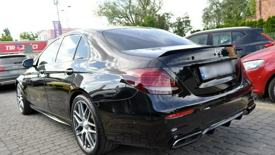 MERCEDES-BENZ E Klasa -