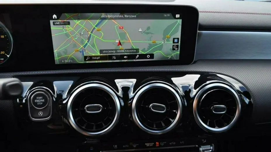 MERCEDES-BENZ CLA -