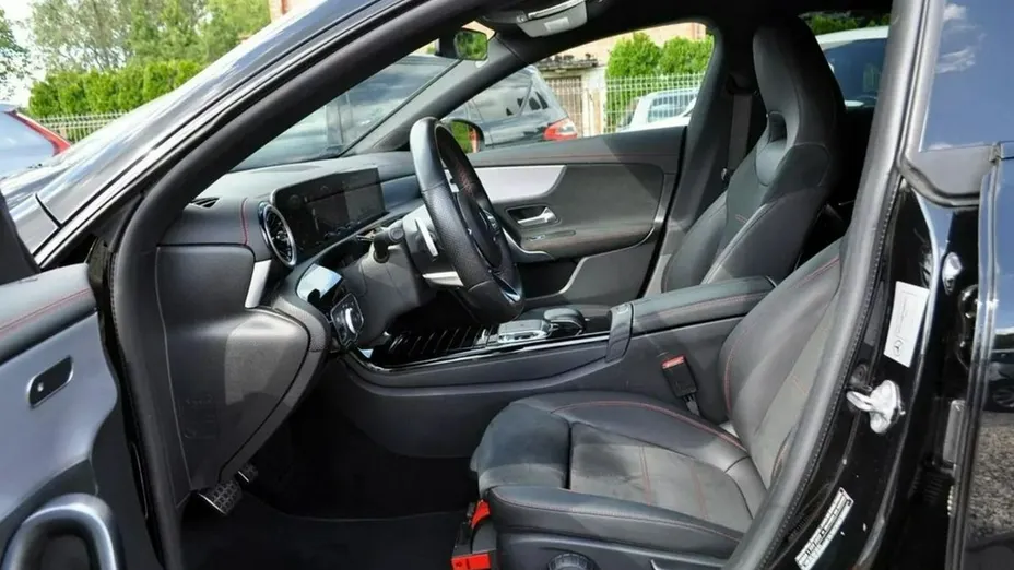 MERCEDES-BENZ CLA -