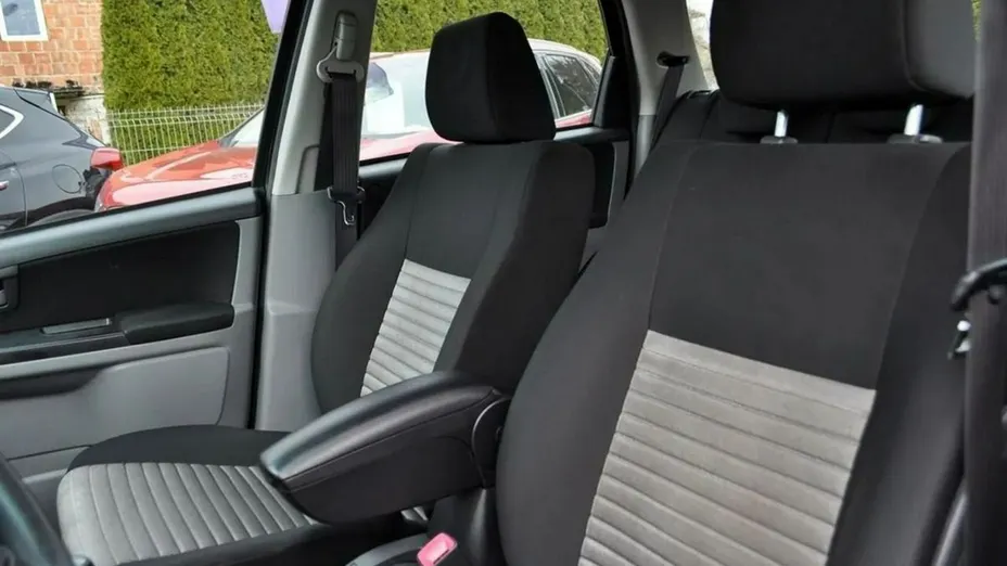 SUZUKI SX4 -