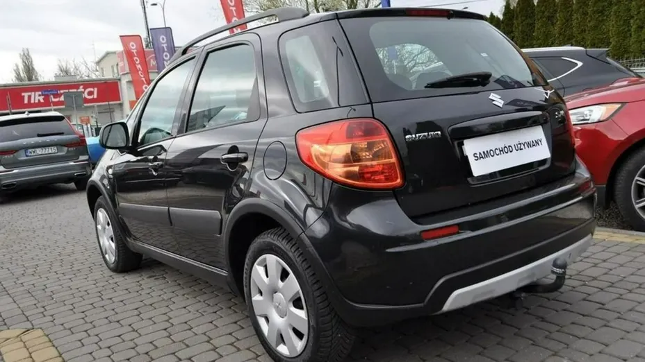 SUZUKI SX4 -