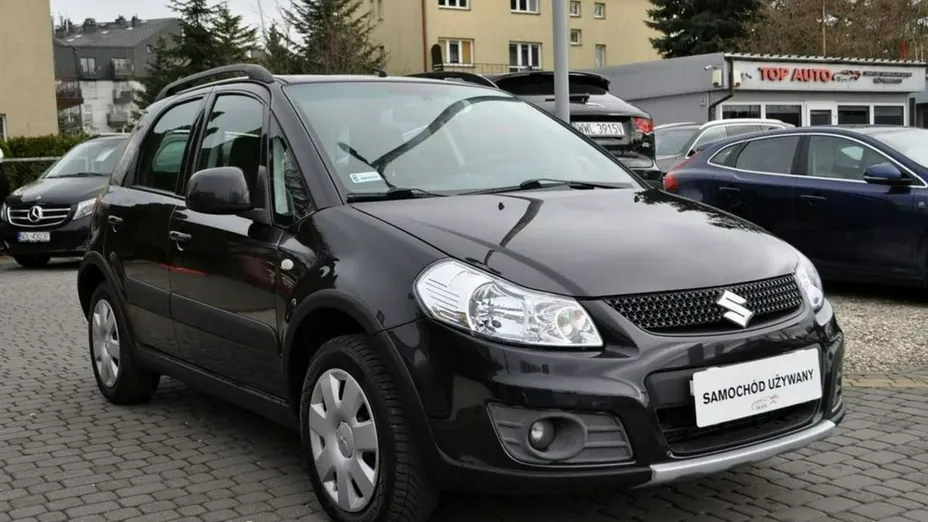 SUZUKI SX4 -