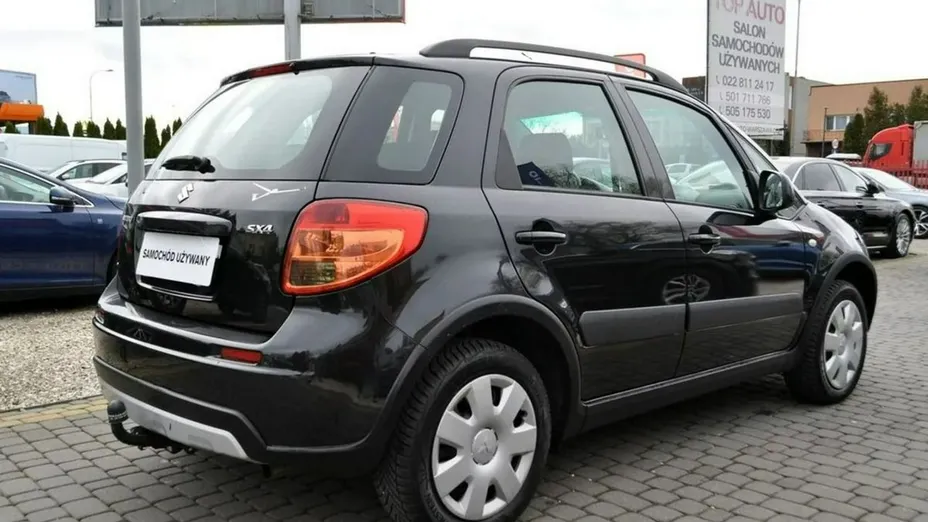 SUZUKI SX4 -