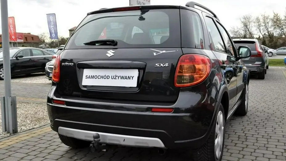 SUZUKI SX4 -
