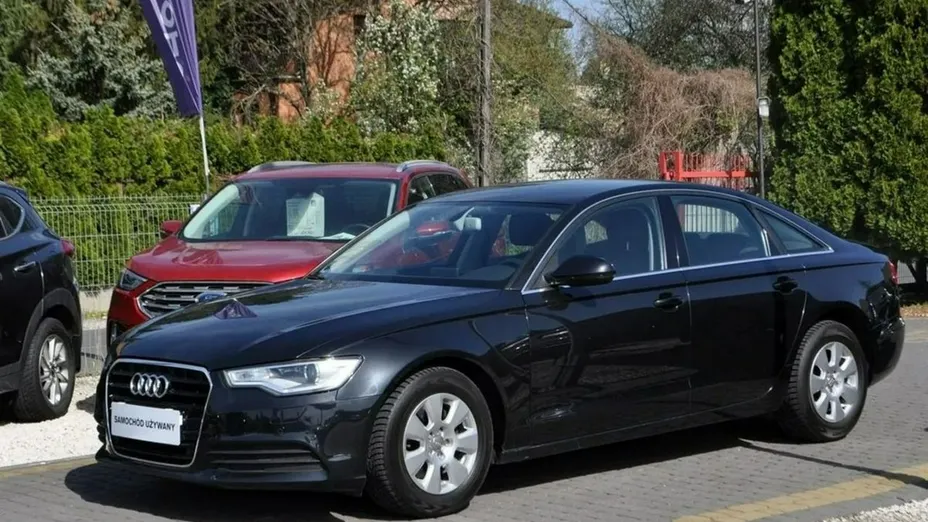 AUDI A6 -