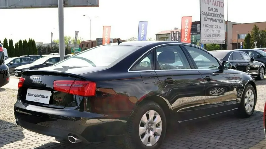 AUDI A6 -