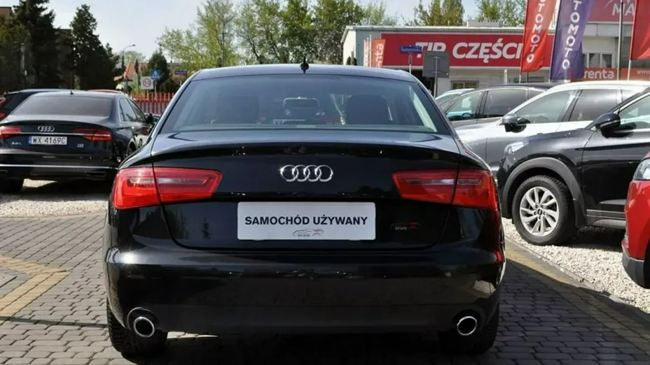 AUDI A6 -