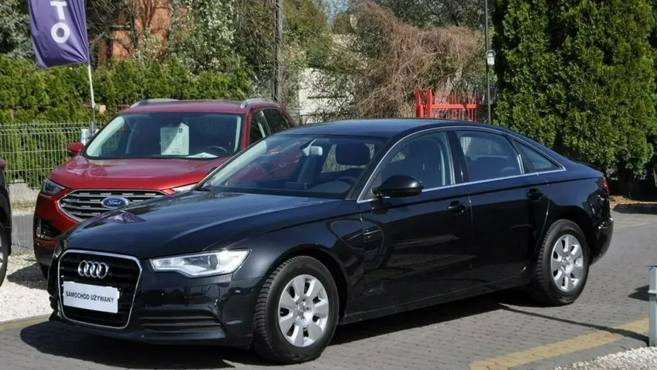 AUDI A6 -