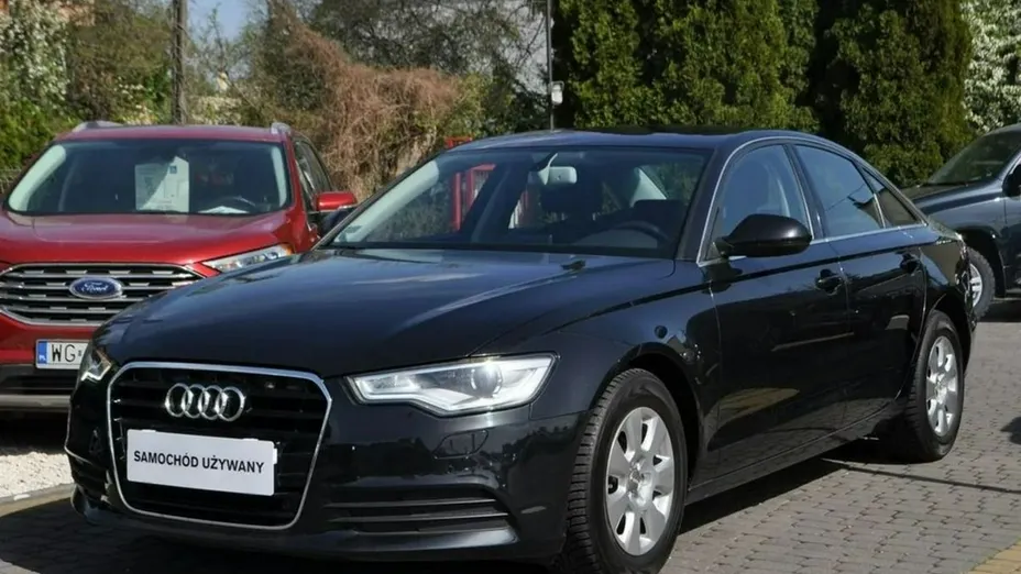 AUDI A6 -