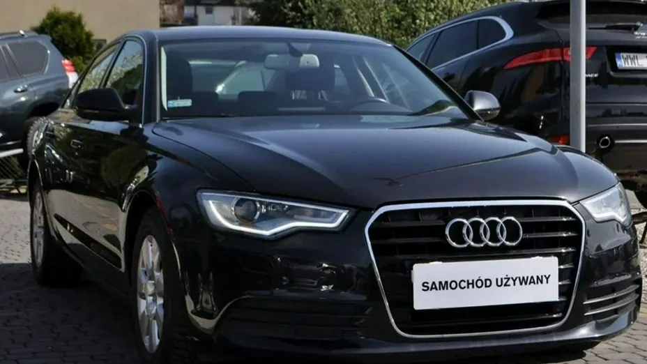 AUDI A6 -