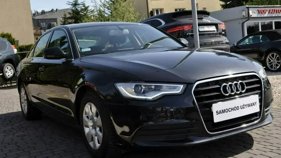 AUDI A6 -