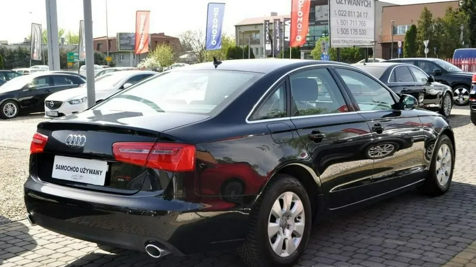 AUDI A6 -