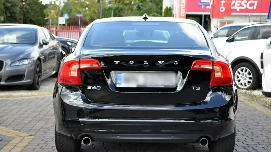 VOLVO S60 -