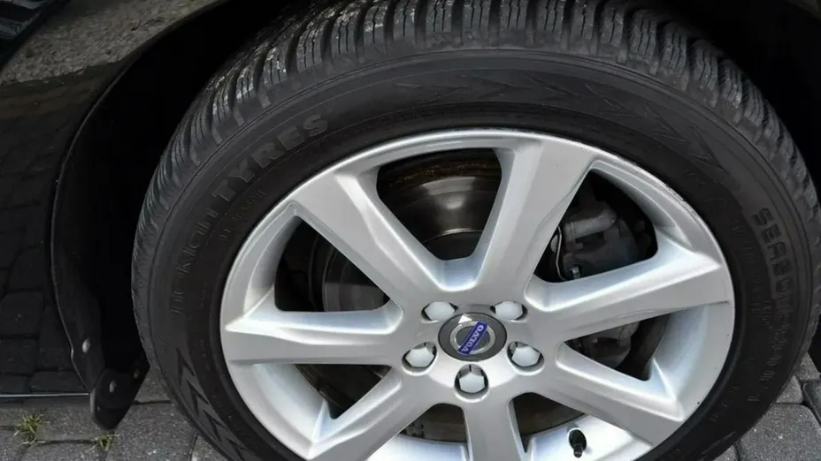 VOLVO S60 -