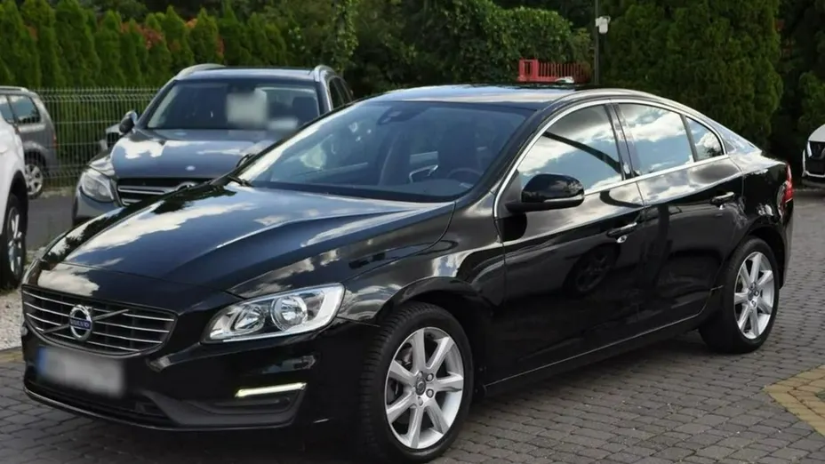 VOLVO S60 -