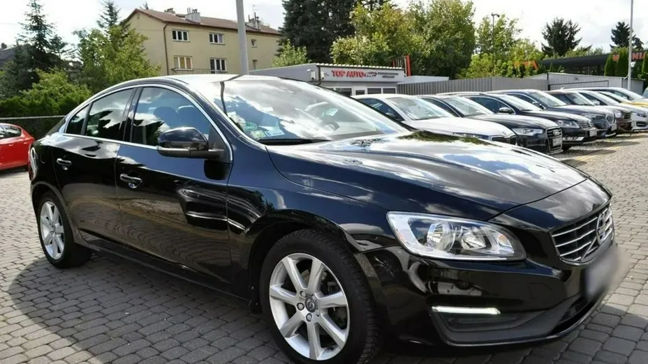 VOLVO S60 -
