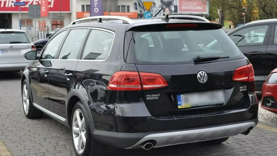 VOLKSWAGEN Passat -