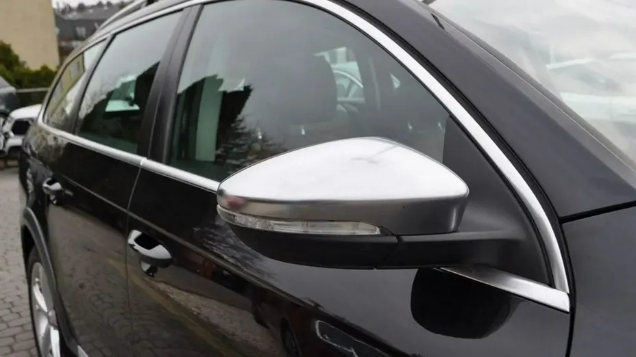 VOLKSWAGEN Passat -