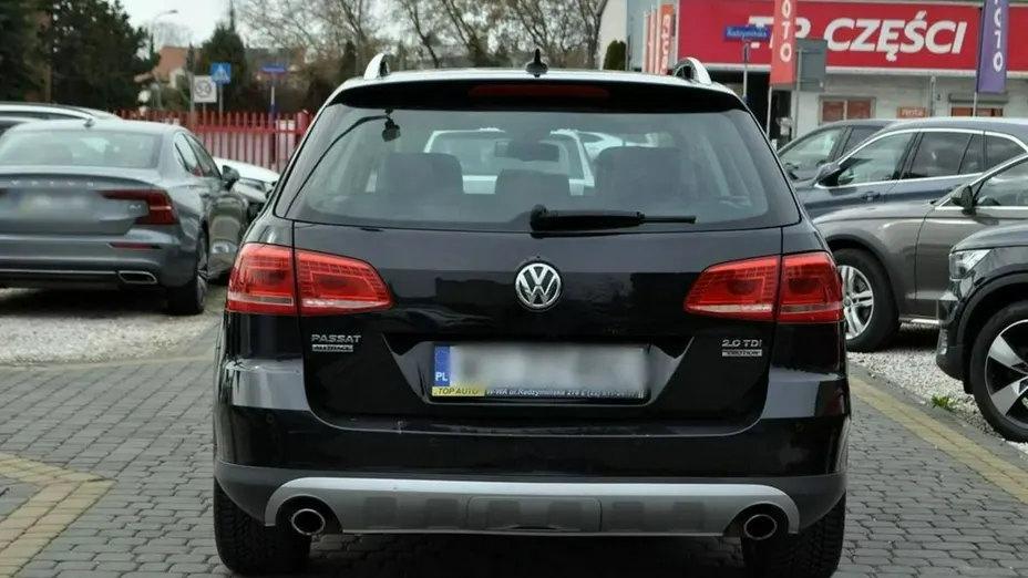 VOLKSWAGEN Passat -