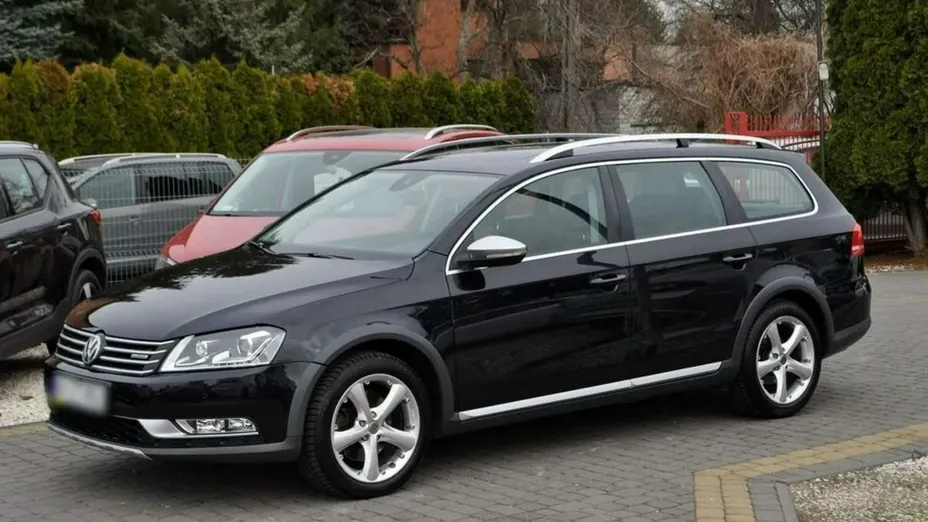 VOLKSWAGEN Passat -