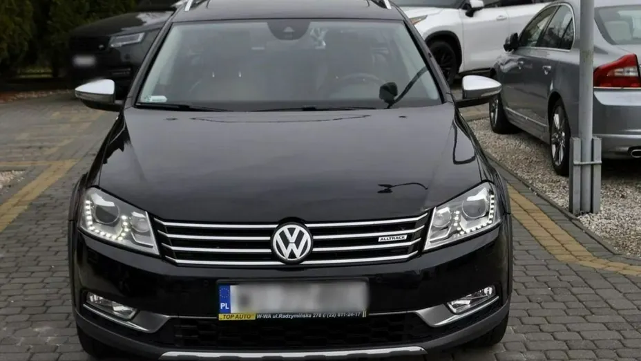 VOLKSWAGEN Passat -