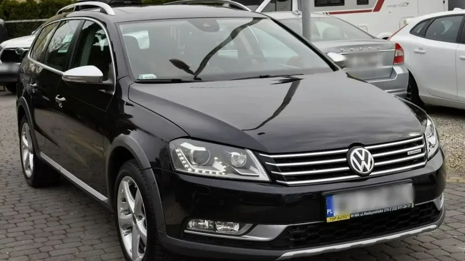 VOLKSWAGEN Passat -