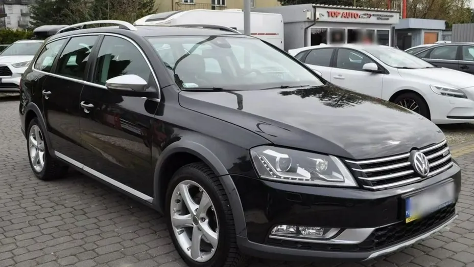 VOLKSWAGEN Passat -