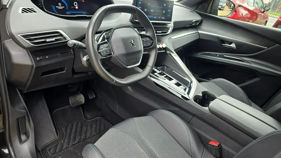 PEUGEOT 3008 -