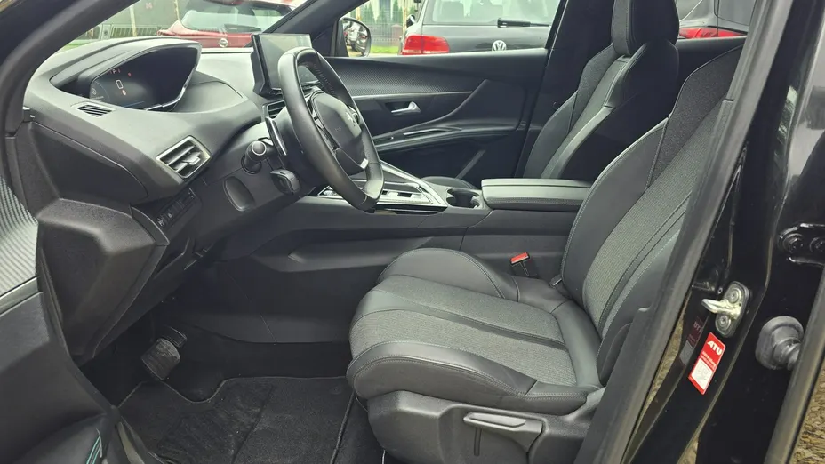 PEUGEOT 3008 -