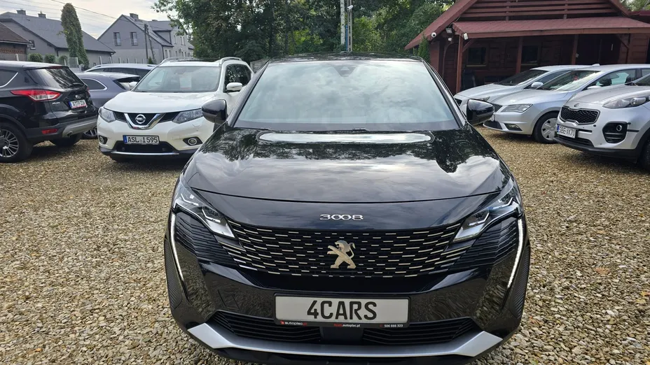 PEUGEOT 3008 -