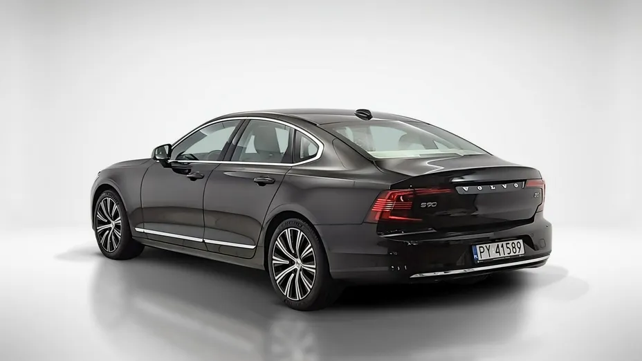 VOLVO S90 -