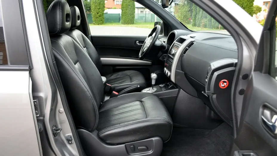 NISSAN X-Trail -