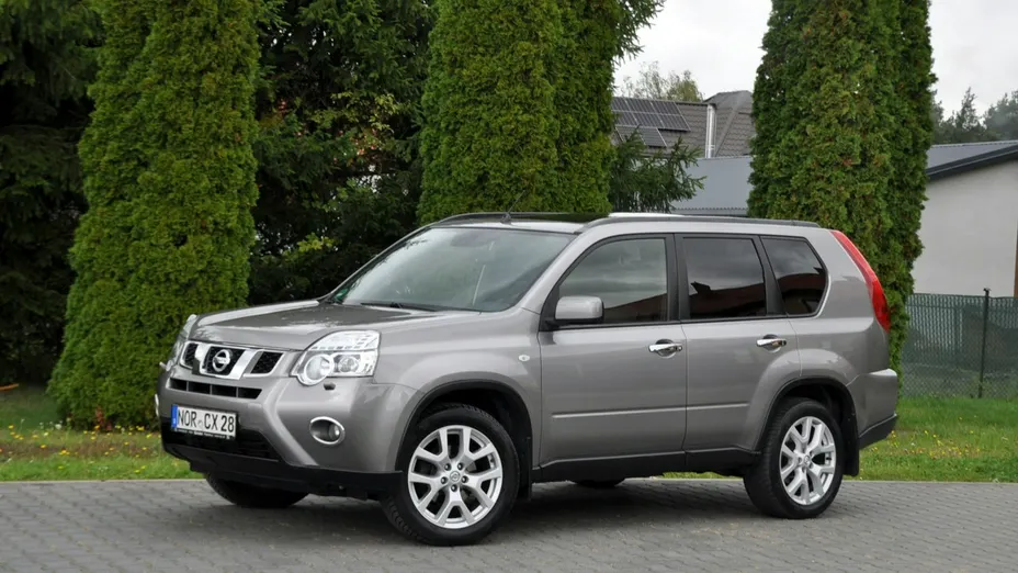 NISSAN X-Trail -
