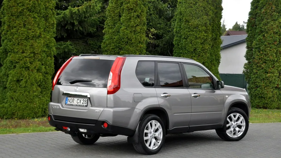 NISSAN X-Trail -