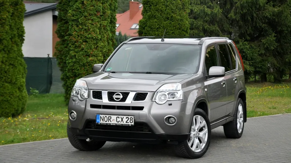NISSAN X-Trail -
