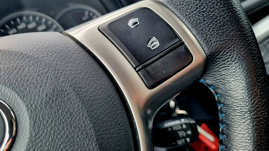 TOYOTA Yaris -