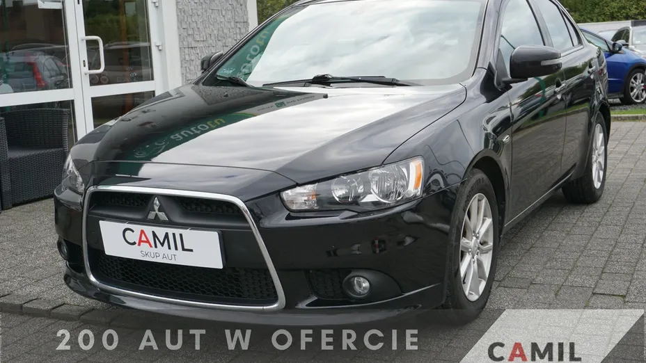 MITSUBISHI Lancer -