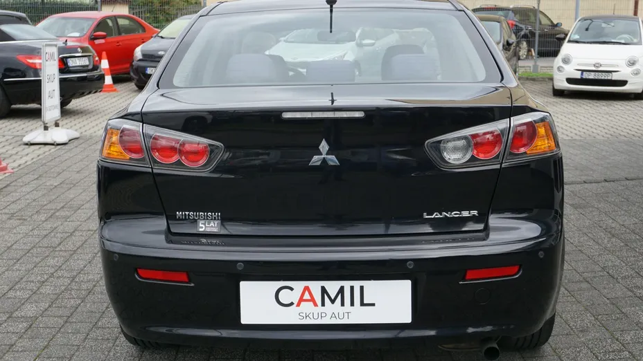 MITSUBISHI Lancer -
