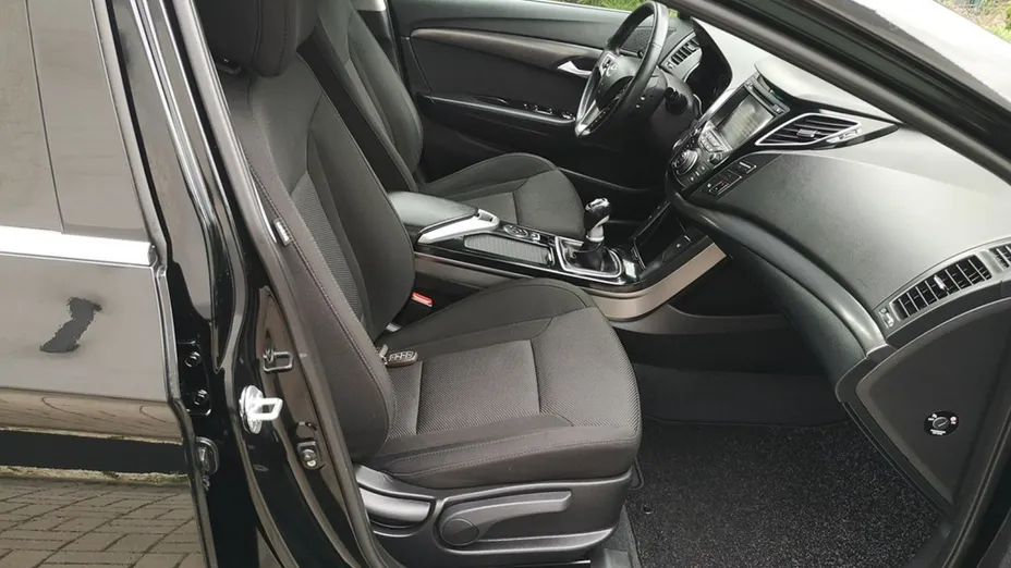 HYUNDAI i40 -