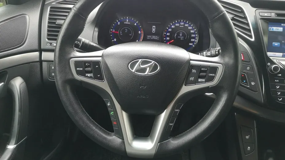 HYUNDAI i40 -