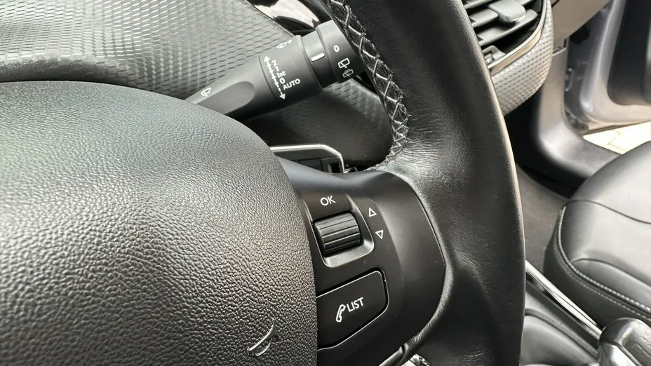 PEUGEOT 2008 -