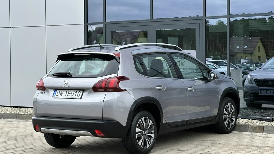 PEUGEOT 2008 -